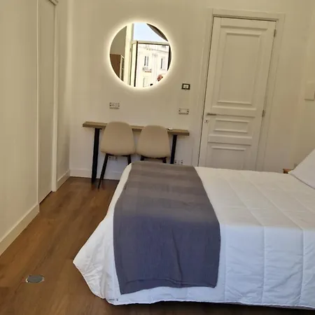 Center Bed & Breakfast Neapol