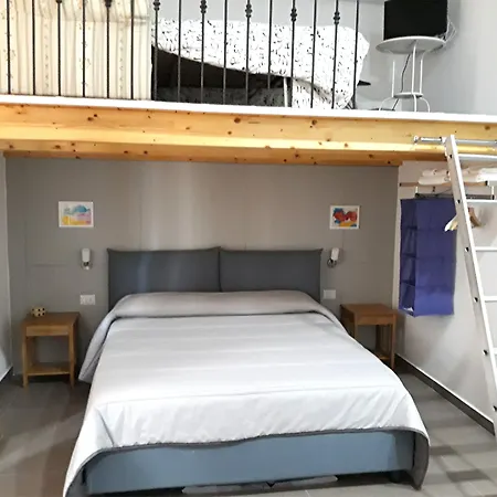 Center Bed & Breakfast Neapol