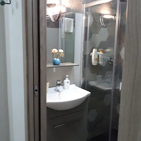 Bed & Breakfast Center 4*