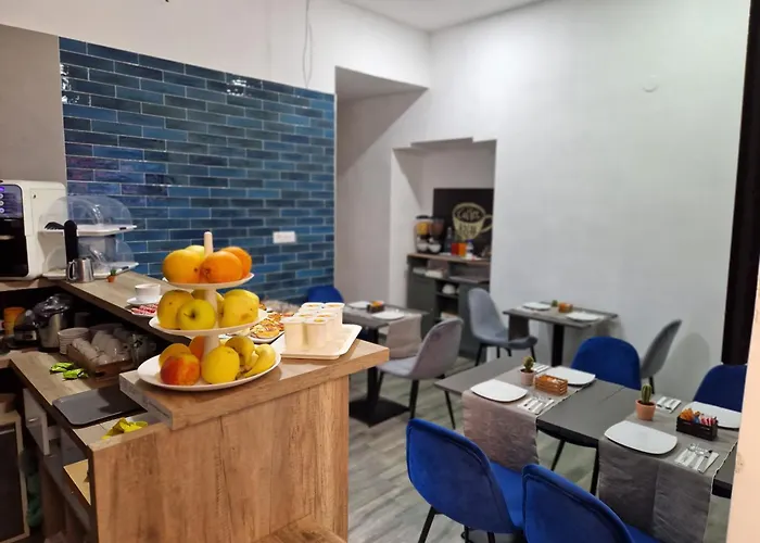 Center Oda ve Kahvaltı 4*