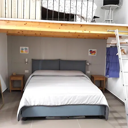 Bed & Breakfast Center 2*